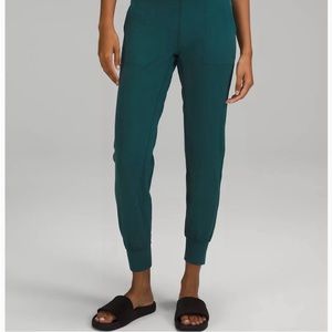 Aling joggers size 4 color Green jasper